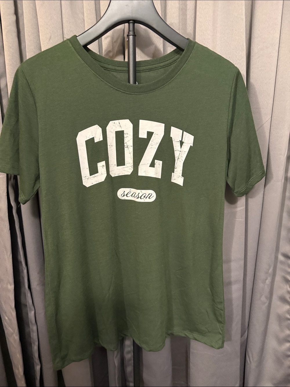 Women’s Green 'Cozy' Graphic Short Sleeve Tee